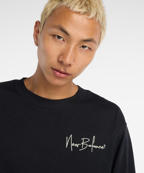 NEW BALANCE(ニューバランス)の「Athletics シグネチャーロングスリーブTシャツ(Tシャツ/カットソー・メンズ・ホワイト/ブラック・SMALL/MEDIUM/LARGE/X-LARGE/XX-LARGE)」の10枚目の写真
