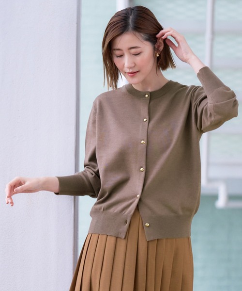 AOYAMA（アオヤマ）の「使い勝手の良い前後2WAYデザイン！メタルボタン天竺カーディガン（カーディガン/ボレロ・レディース・ブラウン/ネイビー・LL/L/M/S）」の2枚目の写真