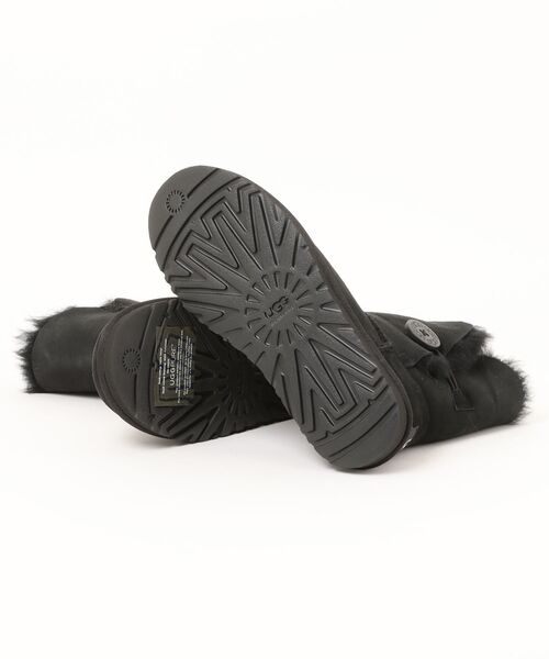 UGG(アグ)の「【RES】【UGG】WOMENS BAILEY BUTTON II ムートンブーツ ベイリーボタン 2(ブーツ・レディース・ネイビー/ブラック/ダークブラウン・US5)」の4枚目の写真