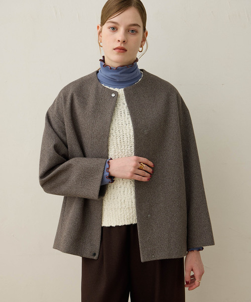 LE SOUK HOLIDAY(ルスークホリデー)の「ノーカラーショートコート(その他アウター・レディース・ベージュ/ブラック/ブラウン・L/M)」の13枚目の写真