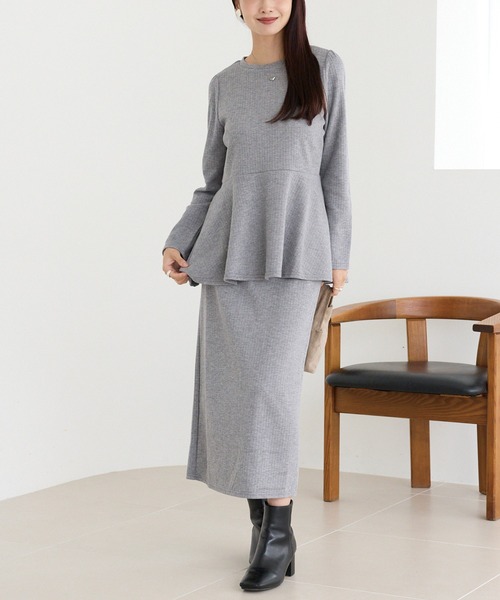 LAVEANGE(ラビアンジェ)の「起毛リブセットアップ(ワンピース・レディース・ブラック/グレー・4L/3L/LL/M)」の14枚目の写真