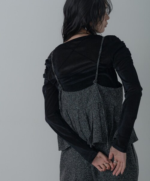 GALLEST（ギャレスト）の「【一部店舗限定】シアーベロアシャーリングカットソー（Tシャツ/カットソー・レディース・チャコールグレー/ブラック/ブラウン系その他・38）」の11枚目の写真