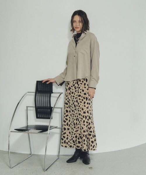 YECCA VECCA(イェッカヴェッカ)の「アニマル柄プリントマーメイドスカート(スカート・レディース・ベージュ/ブラウン・FREE)」の5枚目の写真