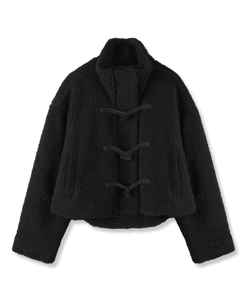AVANDRESS(アバンドレス )の「Fuzzy Cropped Duffle Jacket BLACK(ムートンコート・レディース・ブラック・MEDIUM/SMALL)」の4枚目の写真