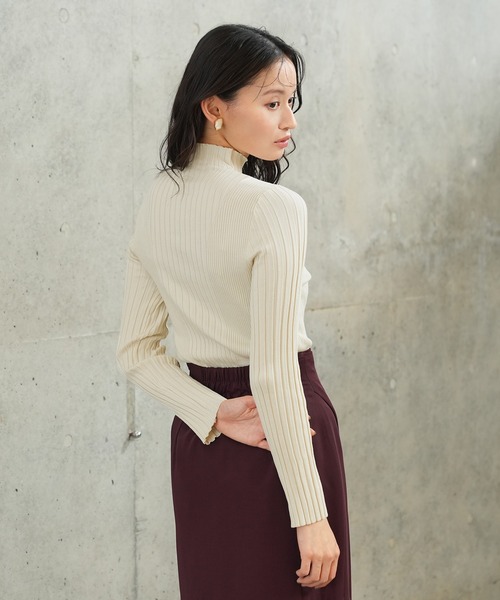 TRUDEA(トルディア)の「ランダムリブニット(ニット/セーター・レディース・ブラウン/ベージュ/ブラック/ワイン・MEDIUM/LARGE)」の10枚目の写真