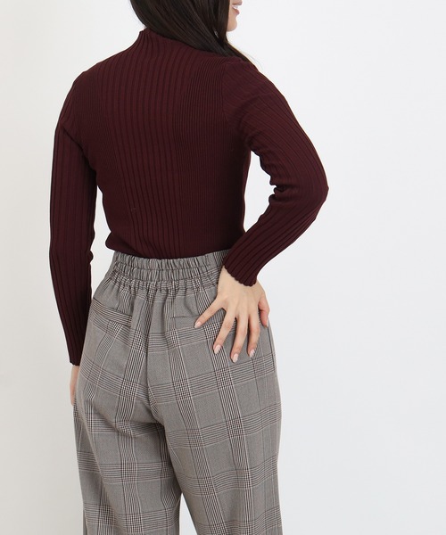 TRUDEA(トルディア)の「ランダムリブニット(ニット/セーター・レディース・ブラウン/ベージュ/ブラック/ワイン・MEDIUM/LARGE)」の15枚目の写真