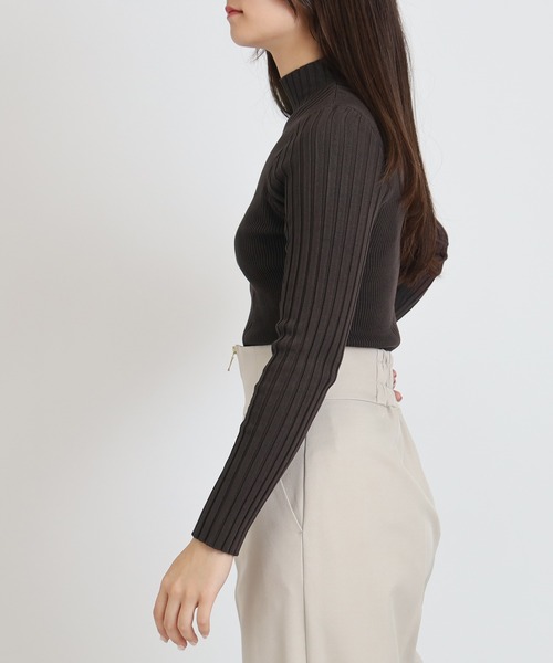 TRUDEA(トルディア)の「ランダムリブニット(ニット/セーター・レディース・ブラウン/ベージュ/ブラック/ワイン・MEDIUM/LARGE)」の18枚目の写真