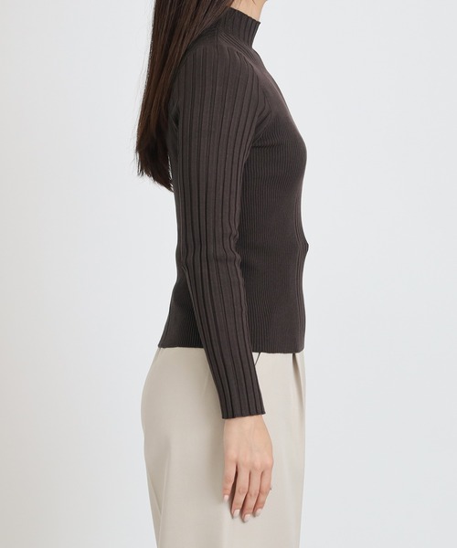 TRUDEA(トルディア)の「ランダムリブニット(ニット/セーター・レディース・ブラウン/ベージュ/ブラック/ワイン・MEDIUM/LARGE)」の22枚目の写真