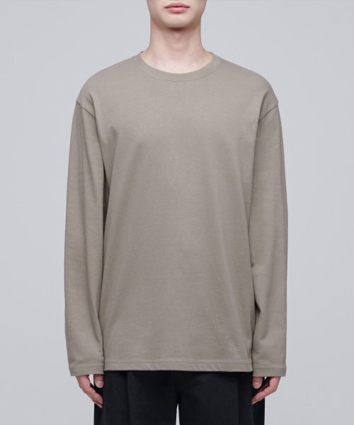 MUSINSA STANDARD（ムシンサスタンダード）の「ベーシック長袖Tシャツ [ダスティベージュ]（Tシャツ/カットソー・メンズ・その他・MEDIUM/LARGE/X-LARGE/XX-LARGE/XXX-LARGE/SMALL）」の2枚目の写真