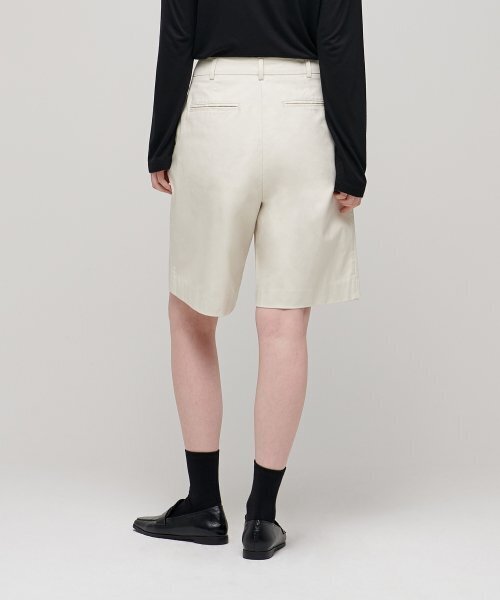 MUSINSA STANDARD WOMAN（ムシンサスタンダードウーマン）の「ウィメンズコットンワイドバミューダショーツ[クリーム]（その他パンツ・レディース・その他・30/24/25/26/27/28/29）」の5枚目の写真