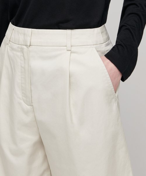 MUSINSA STANDARD WOMAN（ムシンサスタンダードウーマン）の「ウィメンズコットンワイドバミューダショーツ[クリーム]（その他パンツ・レディース・その他・30/24/25/26/27/28/29）」の7枚目の写真