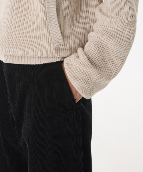 MUSINSA STANDARD（ムシンサスタンダード）の「コーデュロイパラシュートパンツ[ブラック]（その他パンツ・メンズ・その他・38/36/34/28/29/32/30/31/33/26/27）」の4枚目の写真