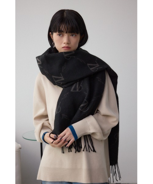 AZUL by moussy(アズールバイマウジー)の「AZモノグラム柄ストール(ストール/ショール・レディース・アイボリー/ブラック・FREE)」の1枚目の写真