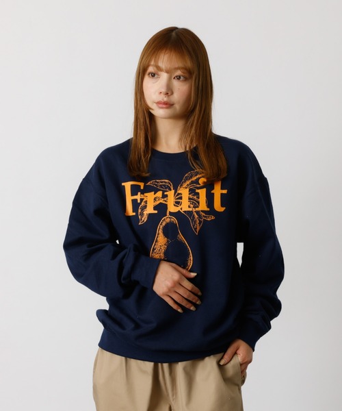 FRUIT OF THE LOOM(フルーツオブザルーム)の「【FRUIT OF THE LOOM / フルーツオブザルーム】FRUIT PRINT SWEAT/フルーツプリントクルースウェット(スウェット・メンズ・ホワイト/グレー/ネイビー/ブラック・XL/L/M)」の4枚目の写真