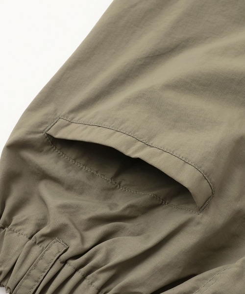 GLAZOS(グラソス)の「ナイロン起毛裏地つきカーゴパンツ(カーゴパンツ・キッズ・カーキ/ネイビー/ブラック・160cm/170cm/150cm)」の12枚目の写真