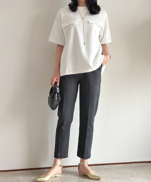 Emma Taylor(エマテイラー)の「ライトダンボールフラップドロストヘムプルオーバー(Tシャツ/カットソー・レディース・チャコールグレー/ホワイト/ブラック・FREE)」の9枚目の写真