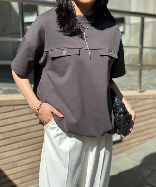 Emma Taylor(エマテイラー)の「ライトダンボールフラップドロストヘムプルオーバー(Tシャツ/カットソー・レディース・チャコールグレー/ホワイト/ブラック・FREE)」の15枚目の写真