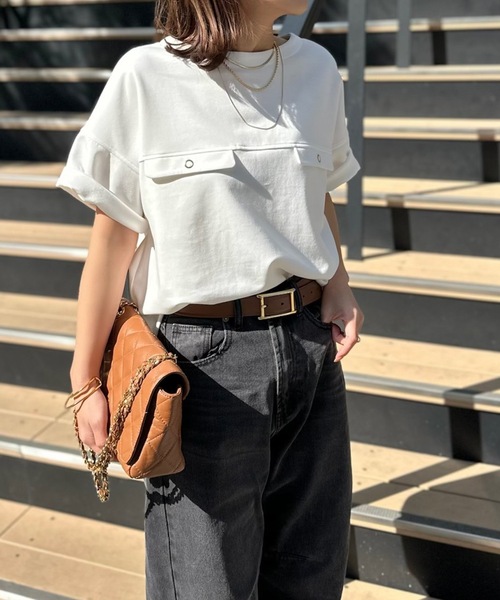 Emma Taylor(エマテイラー)の「ライトダンボールフラップドロストヘムプルオーバー(Tシャツ/カットソー・レディース・チャコールグレー/ホワイト/ブラック・FREE)」の4枚目の写真