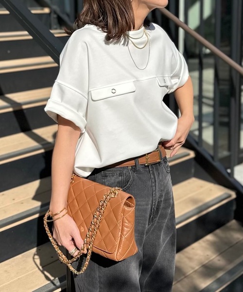 Emma Taylor(エマテイラー)の「ライトダンボールフラップドロストヘムプルオーバー(Tシャツ/カットソー・レディース・チャコールグレー/ホワイト/ブラック・FREE)」の6枚目の写真