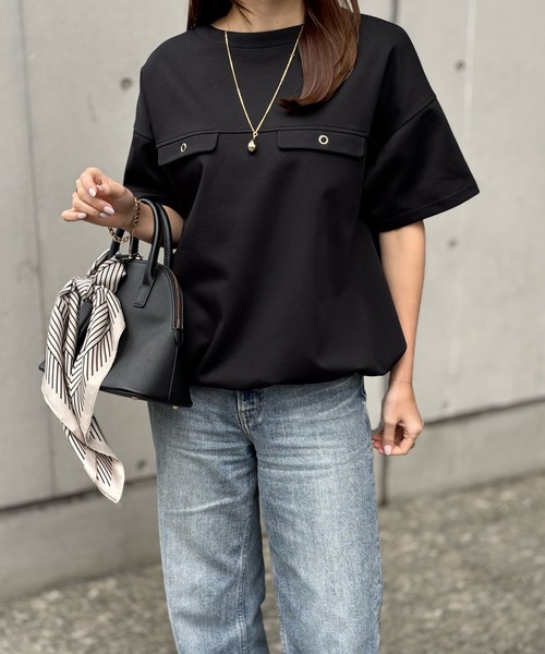Emma Taylor(エマテイラー)の「ライトダンボールフラップドロストヘムプルオーバー(Tシャツ/カットソー・レディース・チャコールグレー/ホワイト/ブラック・FREE)」の13枚目の写真