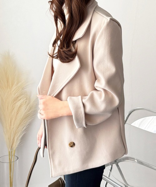 Dewlily(デューリリー)の「上品なシルエットでつくる大人のスタイル◎ ショート丈ダブルボタンコート(ピーコート・レディース・ブラウン/アイボリー・S/M/L/XL)」の19枚目の写真