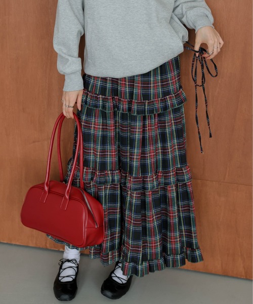 AMELY(エミリー)の「ティアード フリルスカート(スカート・レディース・ブラック/レッド/グリーン・フリー)」の4枚目の写真