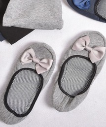 Jelly moo（ジェリームー）の「【 Jelly moo / ジェリームー 】 収納ポーチ付き リボン 携帯ルームシューズ / 折り畳みスリッパ（その他シューズ）」