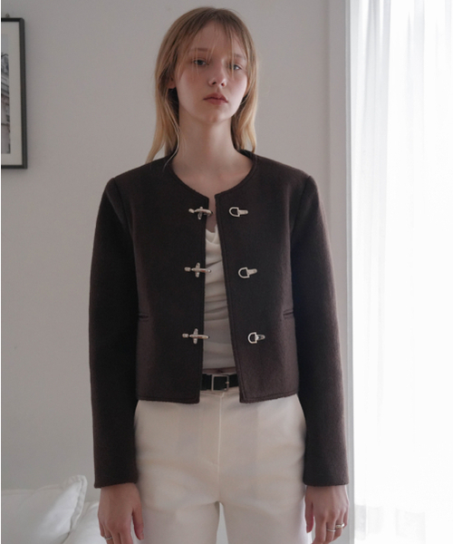 DEHEVE（デヘヴェ）の「Buckle Pointed Tweed Jacket [Brown]（その他アウター・レディース・ブラウン・FREE）」の4枚目の写真