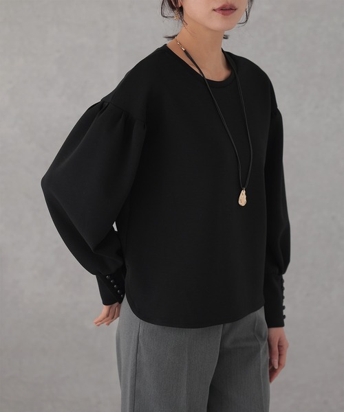 DAYRA(デイラ)の「ソリッドカラー ロング カフス 長袖 プルオーバー(Tシャツ/カットソー・レディース・ネイビー/ベージュ/ホワイト/ブラック/グレイッシュベージュ・FREE/S)」の7枚目の写真
