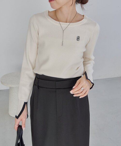 CAPRICIEUX LE'MAGE（カプリシューレマージュ）の「1ポイントバイカラーニット（ニット/セーター・レディース・ベージュ/オフホワイト/グレー・FREE）」の2枚目の写真