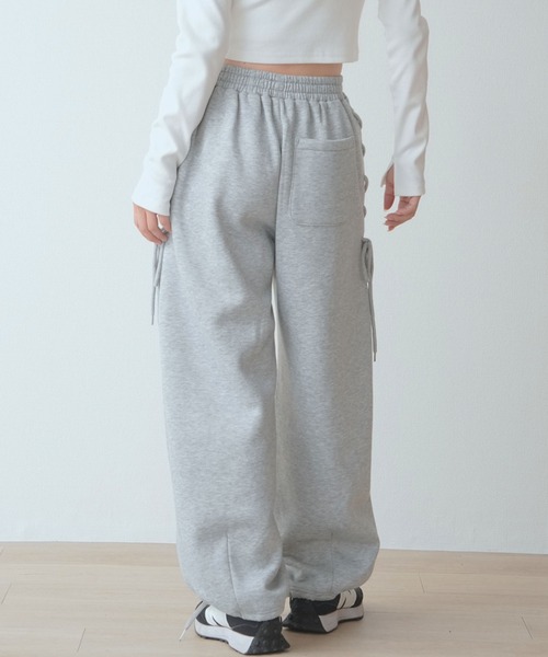 laulea(ラウレア)の「裏起毛 サイドレースアップ スェット ワイドレッグ(スウェットパンツ・レディース・ダークグレー/ブラック/グレー・S/M)」の9枚目の写真
