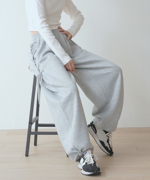 laulea(ラウレア)の「裏起毛 サイドレースアップ スェット ワイドレッグ(スウェットパンツ・レディース・ダークグレー/ブラック/グレー・S/M)」の10枚目の写真