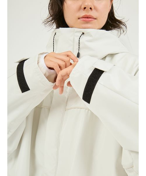 emmi（エミ）の「フリースライナー付きユーティリティコート（ダウンジャケット/コート・レディース・ライム/ブラック/オフホワイト・0/1）」の10枚目の写真