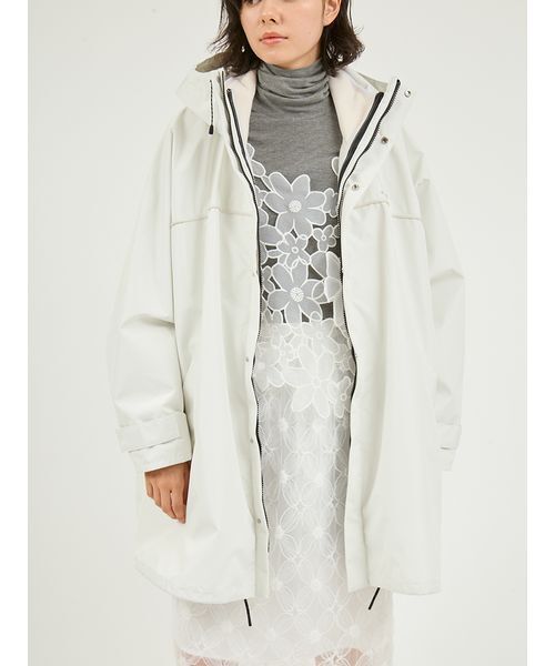 emmi（エミ）の「フリースライナー付きユーティリティコート（ダウンジャケット/コート・レディース・ライム/ブラック/オフホワイト・0/1）」の5枚目の写真