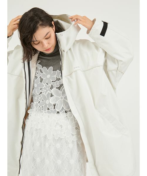 emmi（エミ）の「フリースライナー付きユーティリティコート（ダウンジャケット/コート・レディース・ライム/ブラック/オフホワイト・0/1）」の6枚目の写真