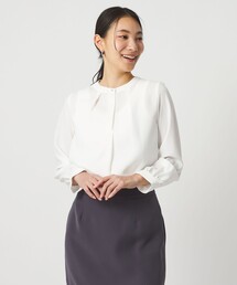 ドビー フェイクパールボタン ブラウス <A DAY IN THE LIFE>
