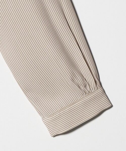 A DAY IN THE LIFE UNITED ARROWS(アデイインザライフユナイテッドアローズ)の「ドビー フェイクパールボタン ブラウス <A DAY IN THE LIFE>(シャツ/ブラウス・レディース・ベージュ/ライトグレー/ライトピンク/オフホワイト・FREE)」の17枚目の写真