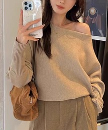 オフショルダーニット