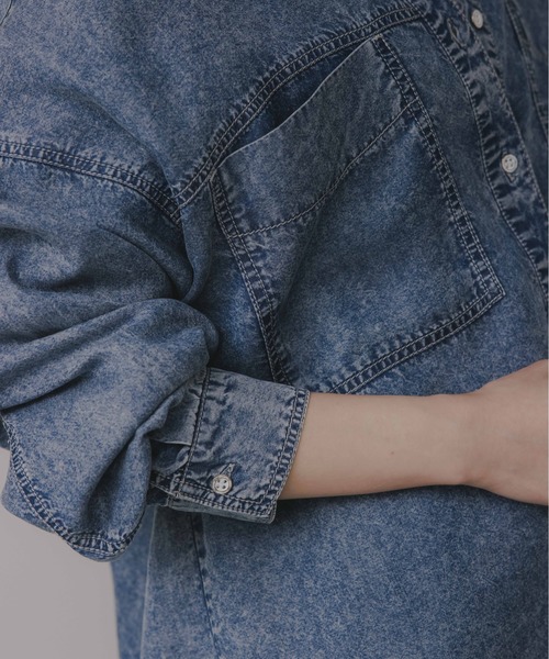 210nouve（トゥージュヌーブ）の「テンセル デニム オーバーサイズ シャツ（シャツ/ブラウス・レディース・ブルー/ブラック・FREE）」の18枚目の写真