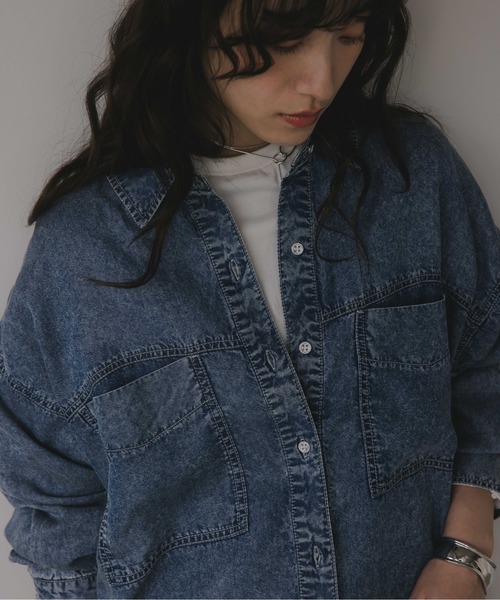 210nouve（トゥージュヌーブ）の「テンセル デニム オーバーサイズ シャツ（シャツ/ブラウス・レディース・ブルー/ブラック・FREE）」の17枚目の写真