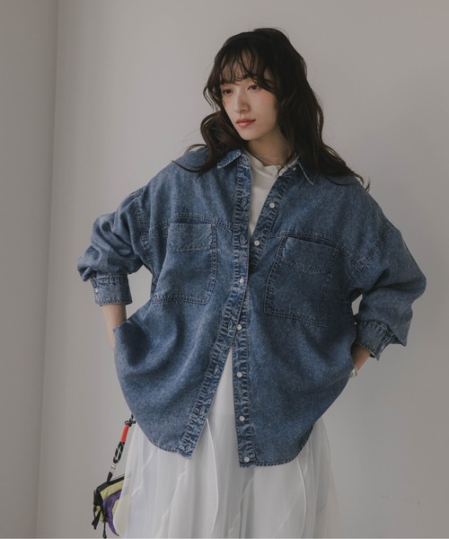 210nouve（トゥージュヌーブ）の「テンセル デニム オーバーサイズ シャツ（シャツ/ブラウス・レディース・ブルー/ブラック・FREE）」の3枚目の写真