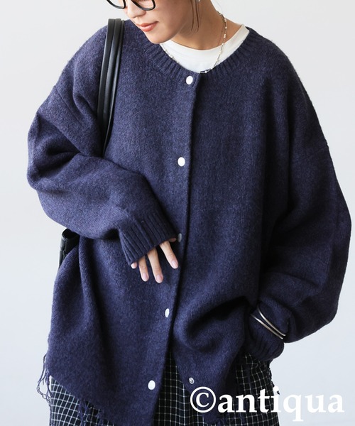 antiqua(アンティカ)の「ダメージデザイン カーディガン(ニット/セーター・レディース・チャコールグレー/ネイビー系/ブラック・ONESIZE)」の11枚目の写真