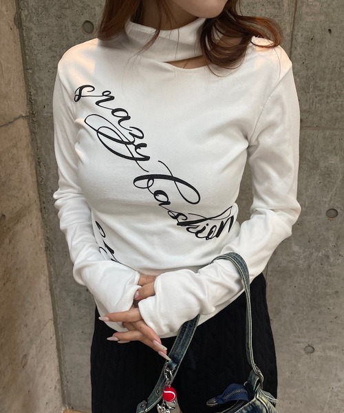 ROGER AND RAW(ロジャーアンドロウ)の「チョーカーネックロゴプリントトップス(Tシャツ/カットソー・レディース・グレー/ブラック/ホワイト・FREE)」の12枚目の写真