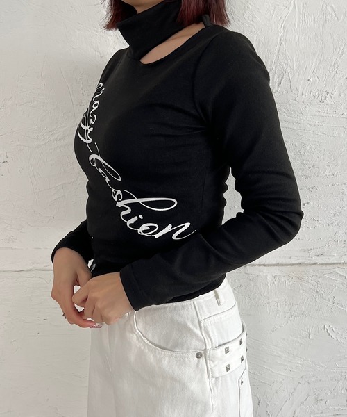 ROGER AND RAW(ロジャーアンドロウ)の「チョーカーネックロゴプリントトップス(Tシャツ/カットソー・レディース・グレー/ブラック/ホワイト・FREE)」の22枚目の写真