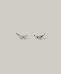 CZツイストリボンピアス