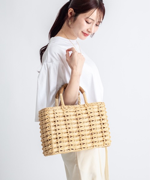 The Bagmati(ザバグマティ)の「【The Bagmati/ザバグマティ】レザーハンドル スクエア かごバッグ(かごバッグ・レディース・ベージュ×ブラック/ナチュラル・FREE)」の2枚目の写真