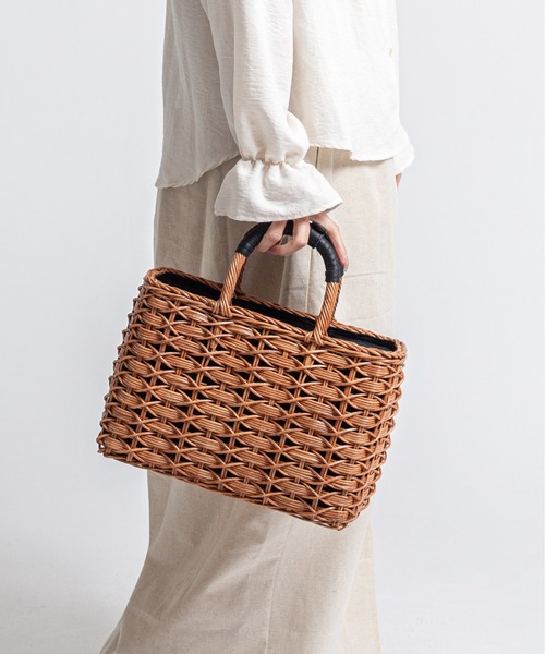 The Bagmati(ザバグマティ)の「【The Bagmati/ザバグマティ】レザーハンドル スクエア かごバッグ(かごバッグ・レディース・ベージュ×ブラック/ナチュラル・FREE)」の13枚目の写真