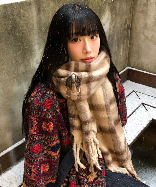ロゴ入りベージュマフラー38×180 セール】ブラシウィンターチェックマフラー ベージュ（マフラー