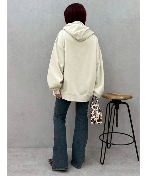 EVRIS（エヴリス）の「EVRISロゴオーバーサイズフーディー（スウェット・レディース・グレー/ホワイト/ブラック・FREE）」の15枚目の写真