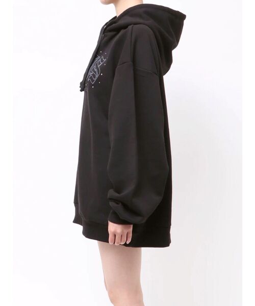 EVRIS（エヴリス）の「EVRISロゴオーバーサイズフーディー（スウェット・レディース・グレー/ホワイト/ブラック・FREE）」の19枚目の写真